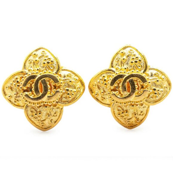 CHANEL CC Logos Clover Cross Clip-On Earrings Gold Tone 96A Auth w/Box #3457 - Picture 1 of 6